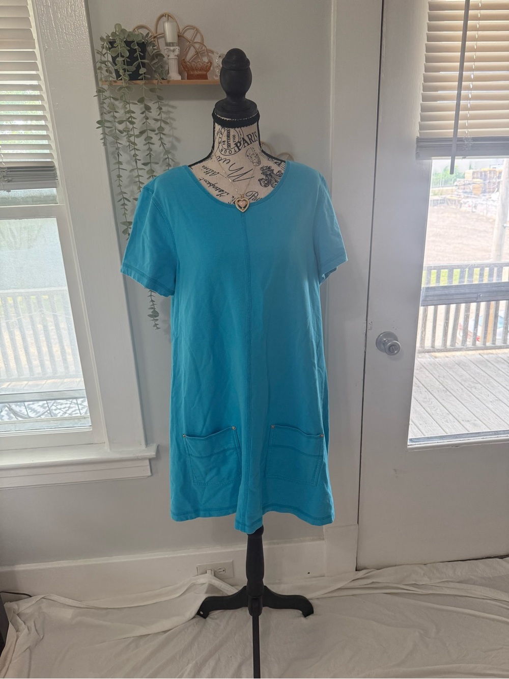 delicates Turquoise V-Neck Short Shift Dress with Front Pockets